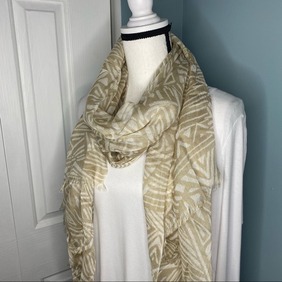 Patterned Scarf - Picture 2 of 3